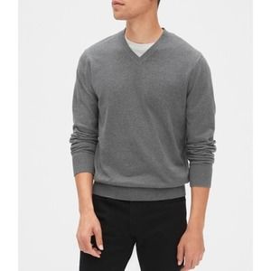 GAP Men's Size Medium Grey V Neck Cotton‎ Sweater